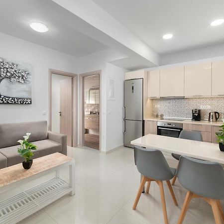 Rhodes Luxury Apartments Rhodes Island ภายนอก รูปภาพ